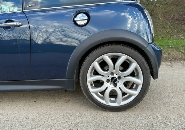 MINI Cooper S cena 18900 przebieg: 190500, rok produkcji 2006 z Tarnów małe 596
